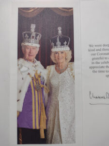 Carta à monarquia britânica minha experiência pessoal: Folder comemorativo da coroação do monarca britâncio