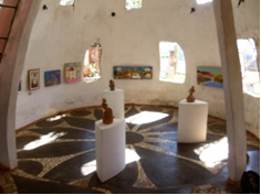 Catedral das Artes, construída inteiramente por S. Noé